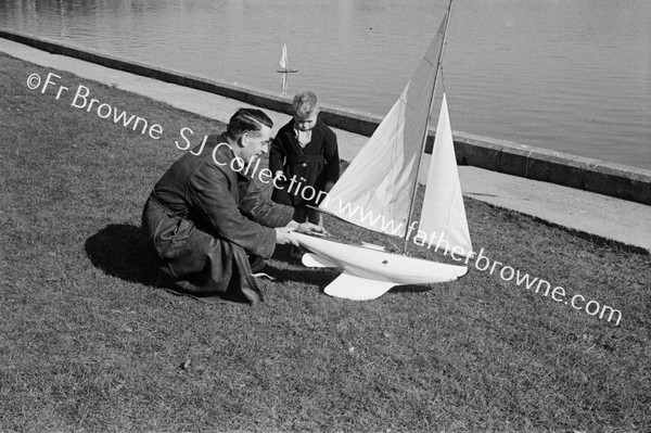 MODEL YACHT RACING ON THE LOUGH